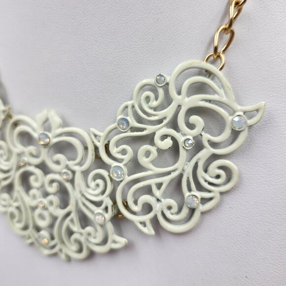 White Metal Fairy Necklace - Picture 6 of 9